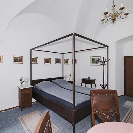 Lesny Dwor W Gorach Sowich *